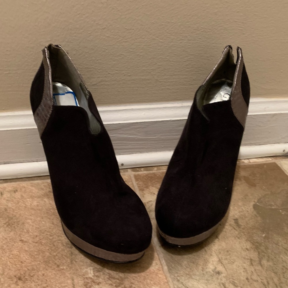 Suede Guess booties